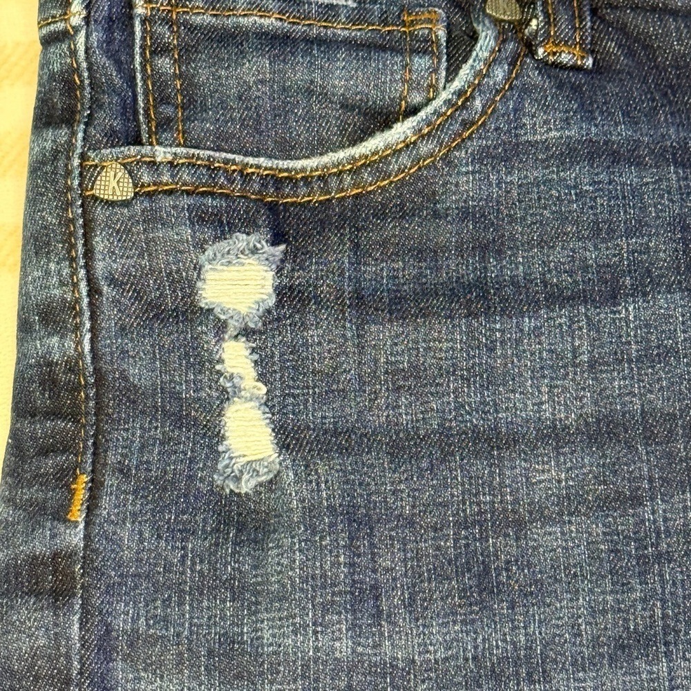 KUT from the Kloth Womens Dark Wash Distressed Denim Shorts Size 2 - Picture 3 of 10